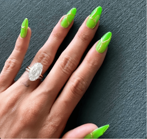 Hailey Biebers Glow in the Dark Manicure