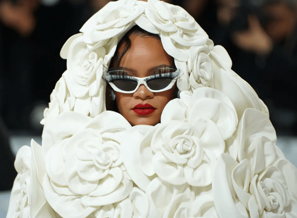 Rihannas Sunglasses Falsies Steal the Show Met Gala 2023s Funniest Fashion Moments 1