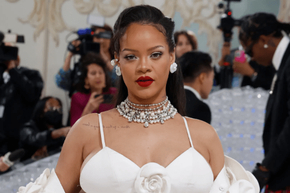 Rihannas Sunglasses Falsies Steal the Show Met Gala 2023s Funniest Fashion Moments 2