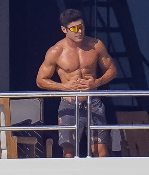 Zac Efron shows off his sculpted abs in St. Tropez